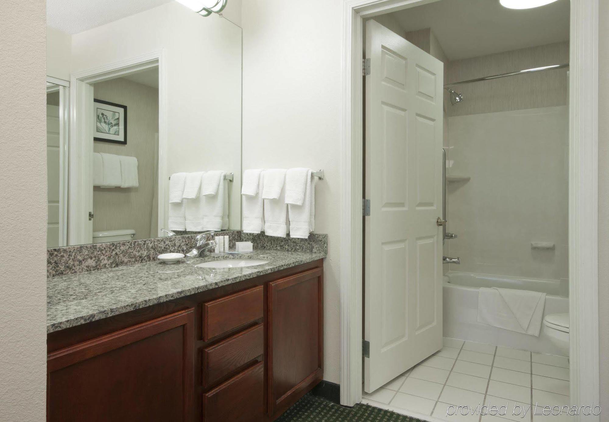 Residence Inn By Marriott Tulsa South Eksteriør billede